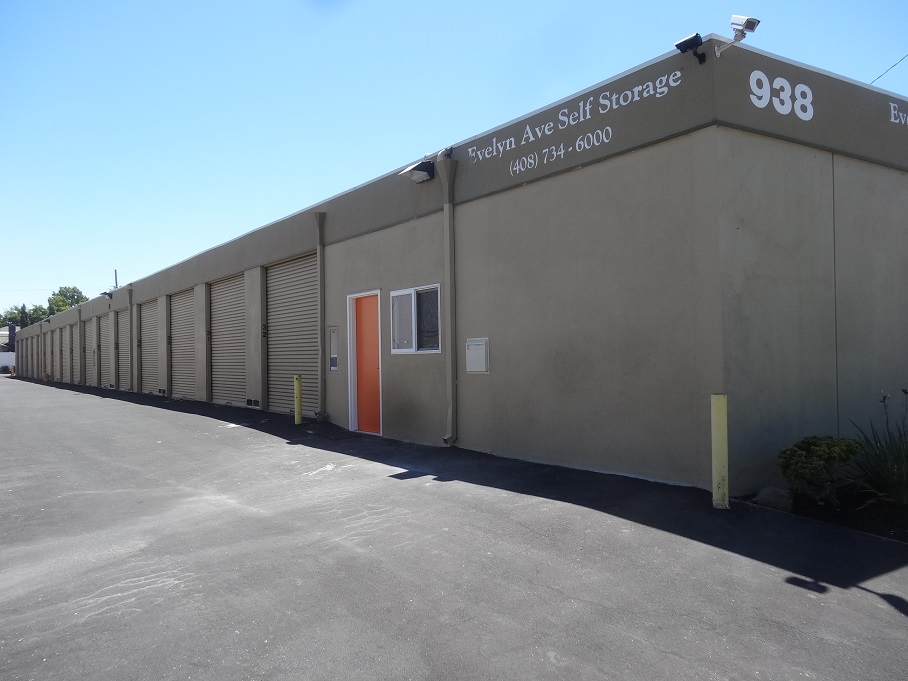 Exterior photo of Evelyn Ave Self Storage in Sunnyvale
